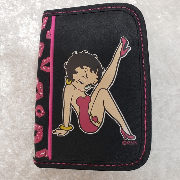 Betty Boop Lot - Lunch Box, 2 Mugs, and Wallet - Picture 2 of 9